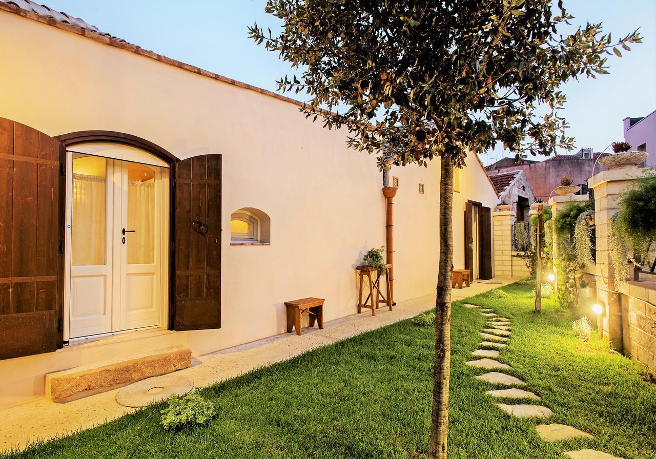 Borgo San Gaetano Bed and Breakfast Bernalda Exteriör bild